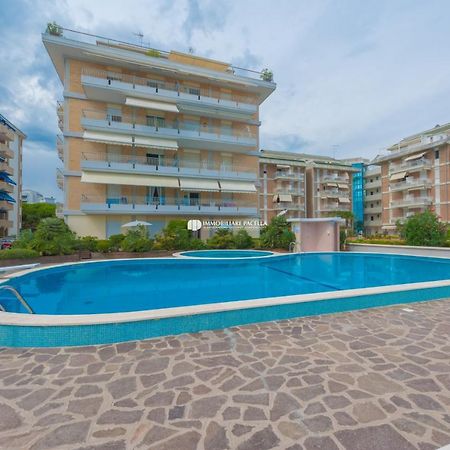 Residence Solmare Immobiliare Pacella Lido di Jesolo Buitenkant foto