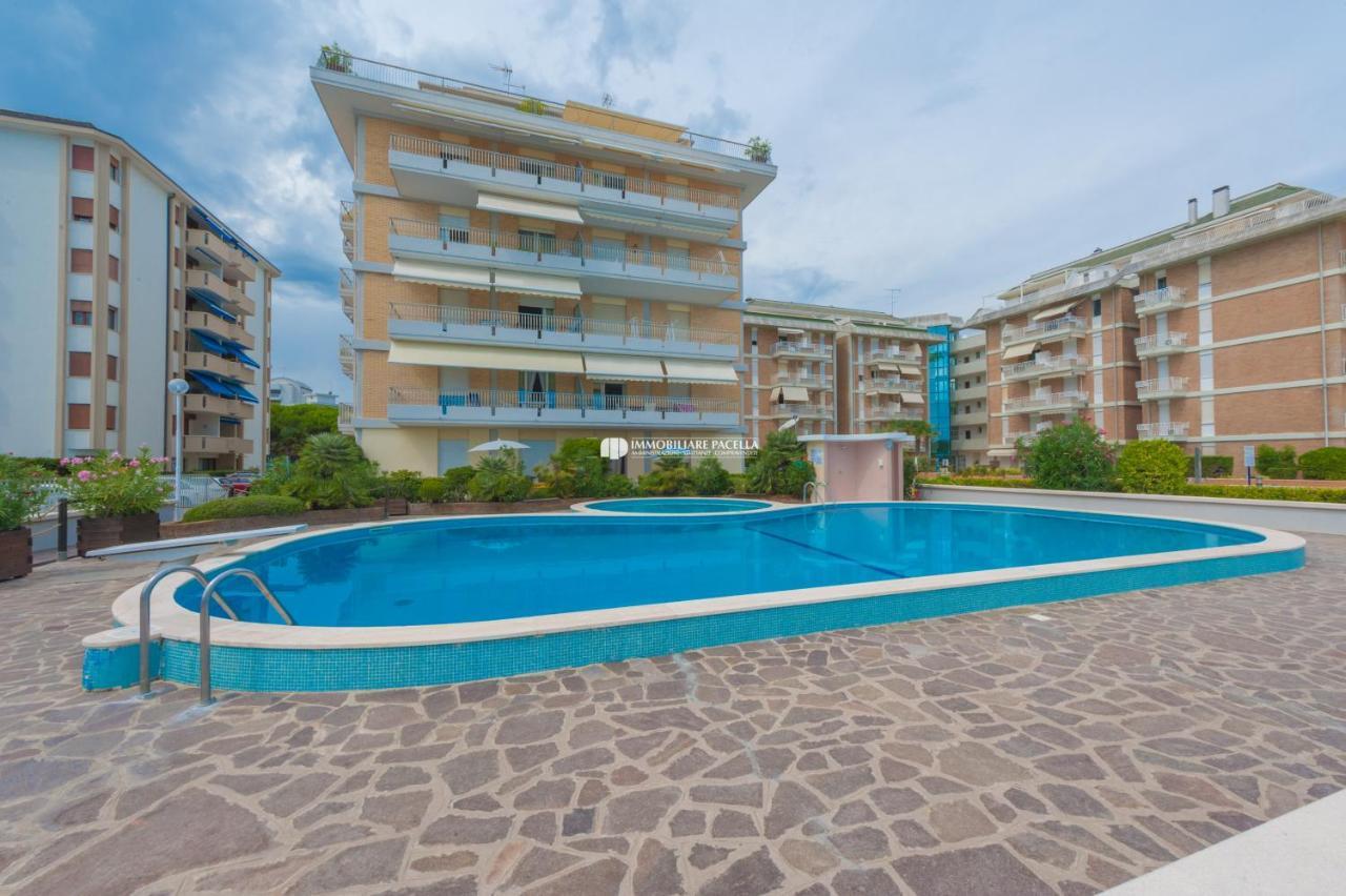 Residence Solmare Immobiliare Pacella Lido di Jesolo Buitenkant foto
