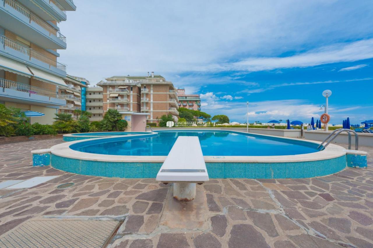 Residence Solmare Immobiliare Pacella Lido di Jesolo Buitenkant foto